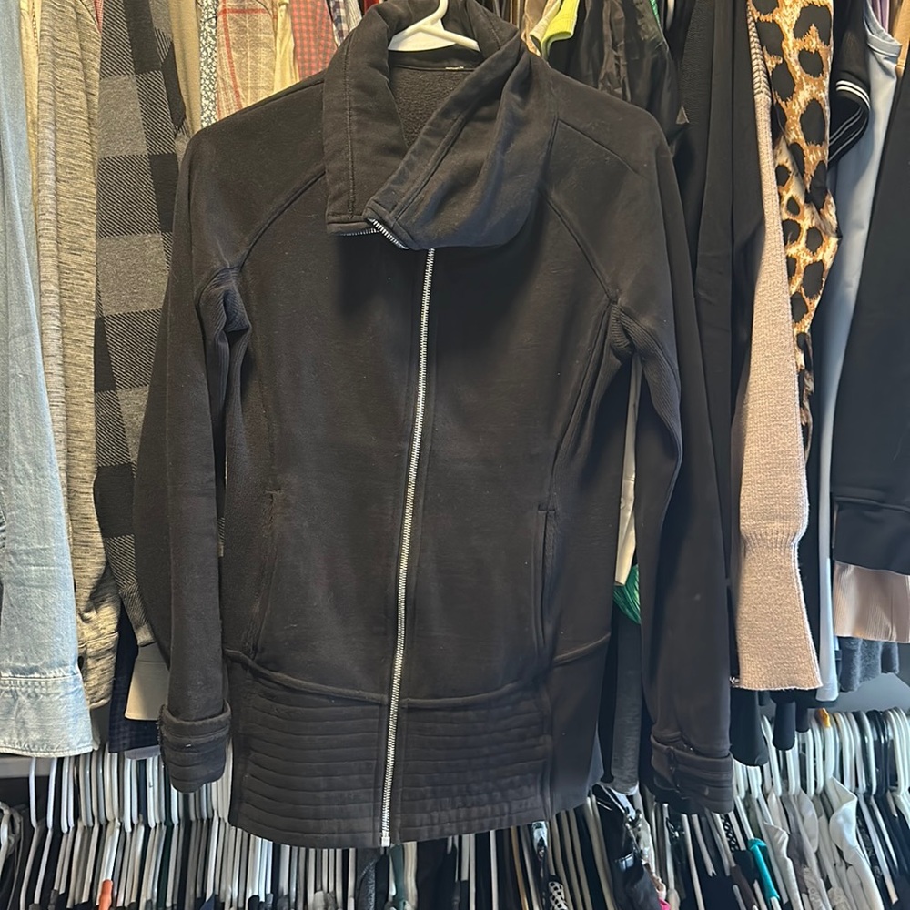LULULEMON zip up sweatshirt